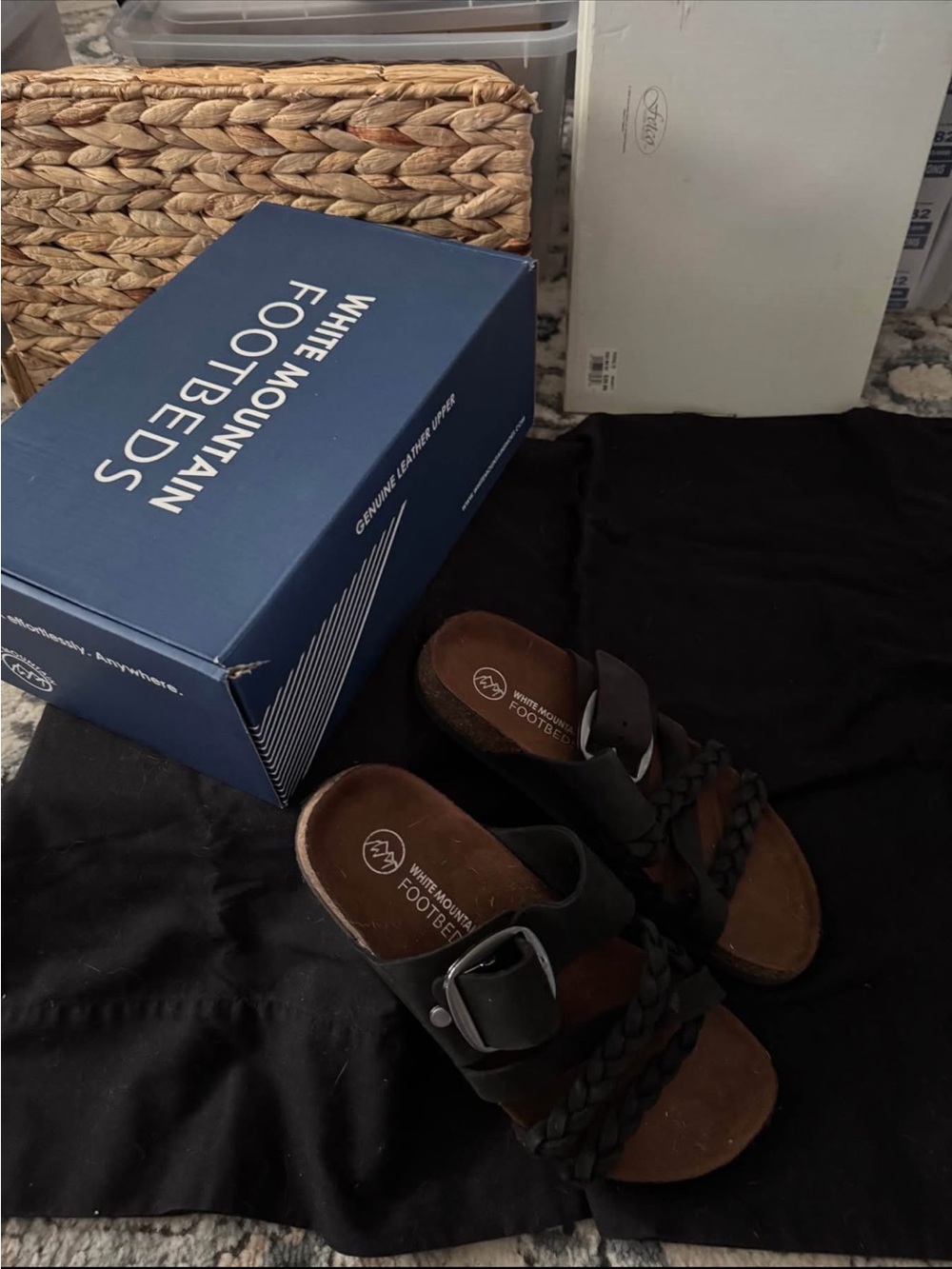 White Mountain Womens Brown and Black Braided Buckle Slide Sandals